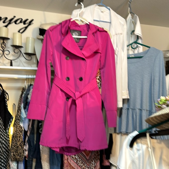 Vince Camuto Jackets & Blazers - The pit pit, the Vince, Komodo, 19 inches full length 33 inches fuchsia pink